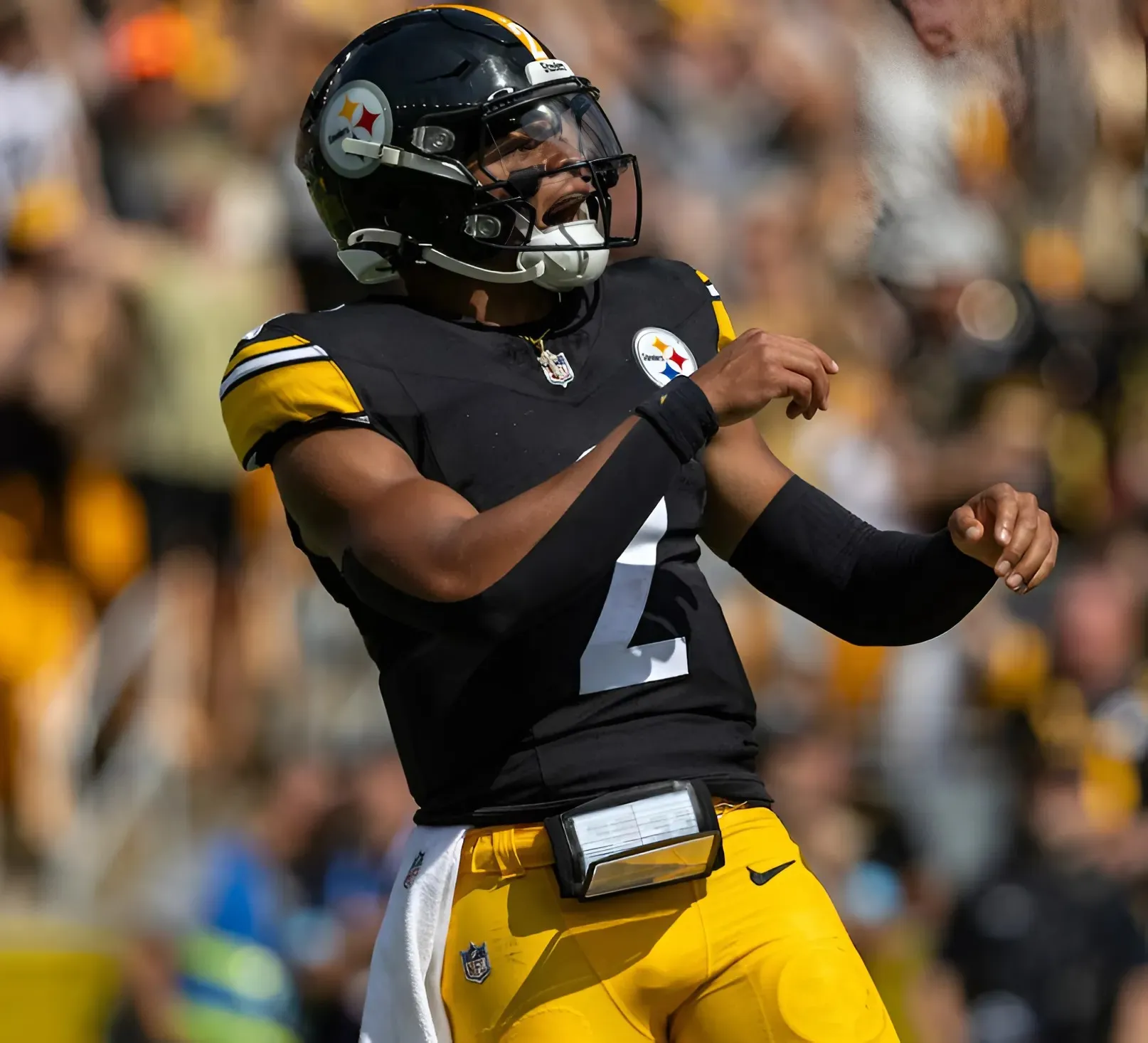 Seahawks become a threat to snag Justin Fields away from Steelers after Geno Smith trade Seahawks become a threat to snag Justin Fields away from Steelers after Geno Smith trade