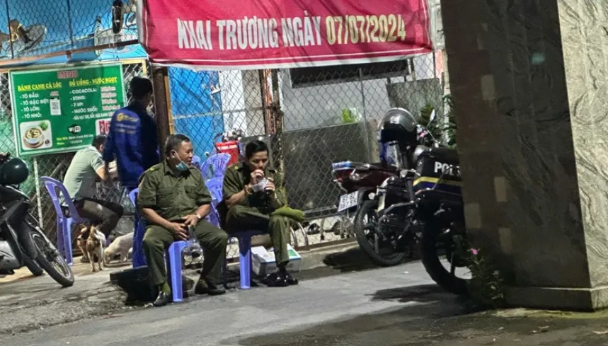 Phát h iện 1 ph ụ n ữ