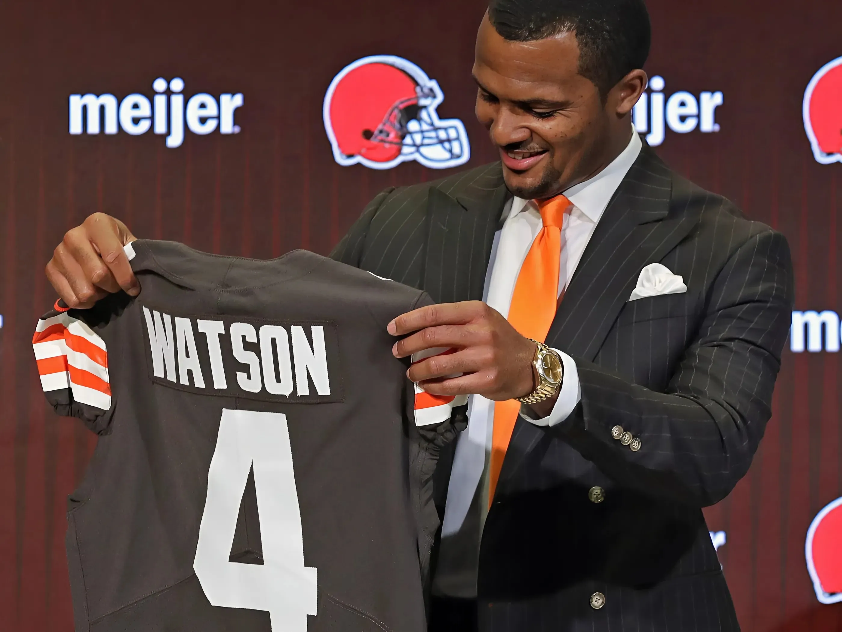 With Myles Garrett staying, what will the Browns do for a quarterback?