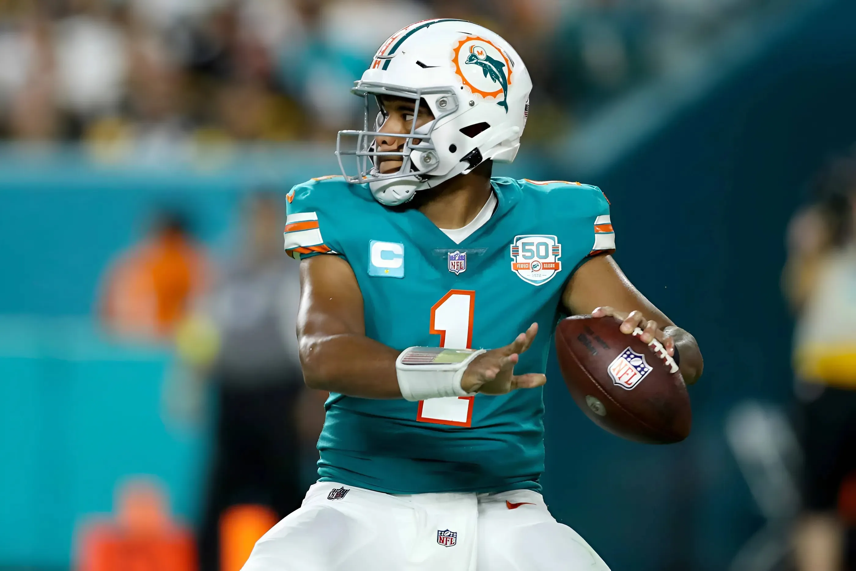 Dolphins must target these free-agent QBs to back up Tua Tagovailoa