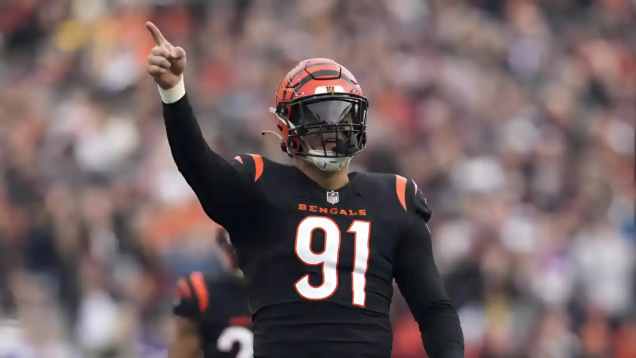 Our Blockbuster Trade Pitch Sees Bears Nab All-Pro Edge for 2nd-Round Pick