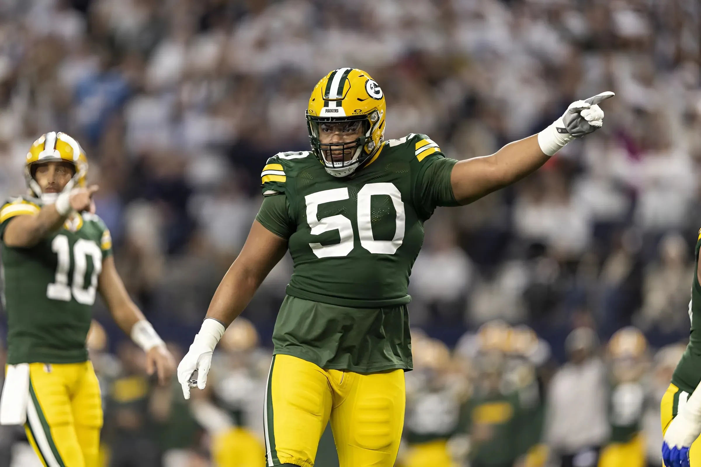 BREAKING: Packers Lose Out Again as Top-Ranked Available Edge Rusher Signs 1-Year Deal with Current Team