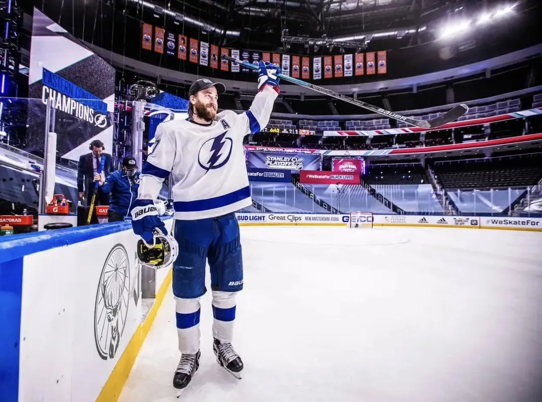 Victor Hedman’s injury gets worrisome update after Lightning win vs. Sabres