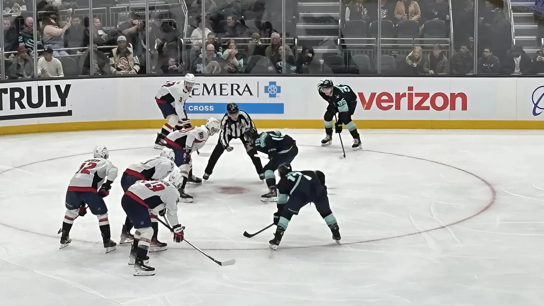 NHL Fans Go Gaga as Washington Capitals vs Seattle Kraken Game Ends Up With 10 Players in Penalty Box trucc