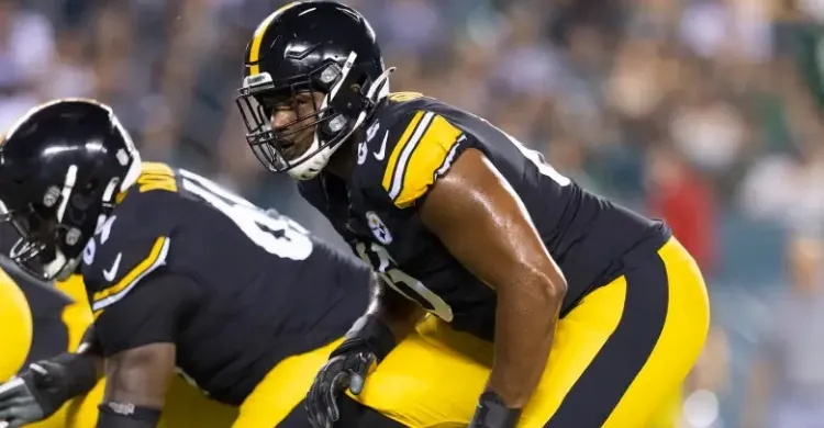 Steelers Social Media Erupts After Dan Moore Signs Big Free Agent Contract