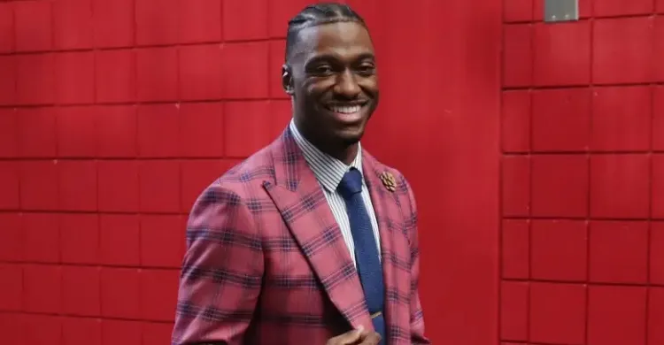 Robert Griffin III Sends Harsh Message to Cowboys, Parsons & Jerry Jones