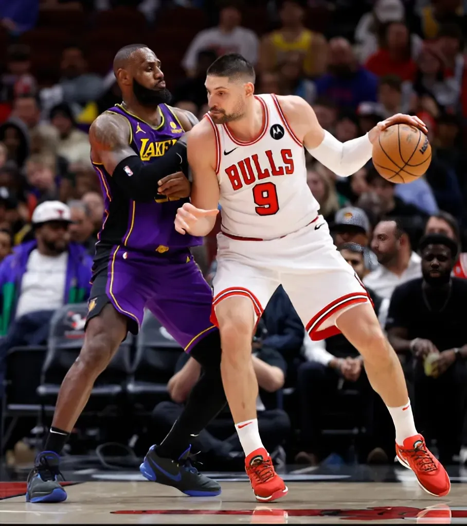 Proposed Bulls-Lakers Trade Is Huge Win for Chicago