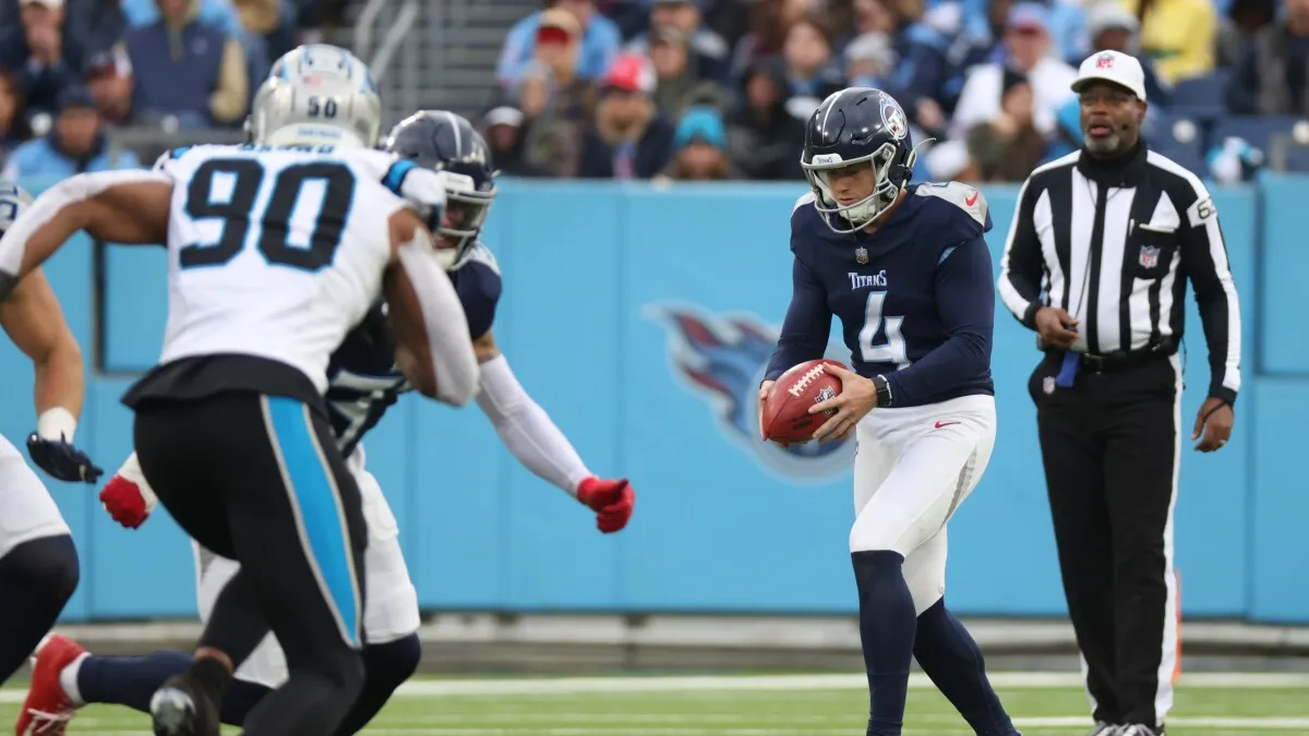 Titans make puzzling punter swap official with Johnny Hekker contract