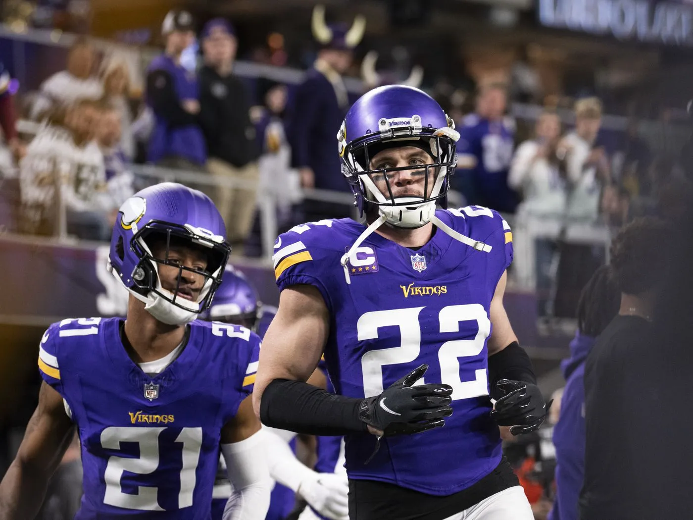 Vikings Bring Back 6-Time Pro Bowler, Locker Room Leader on Reworked Deal Vikings Bring Back 6-Time Pro Bowler, Locker Room Leader on Reworked Deal