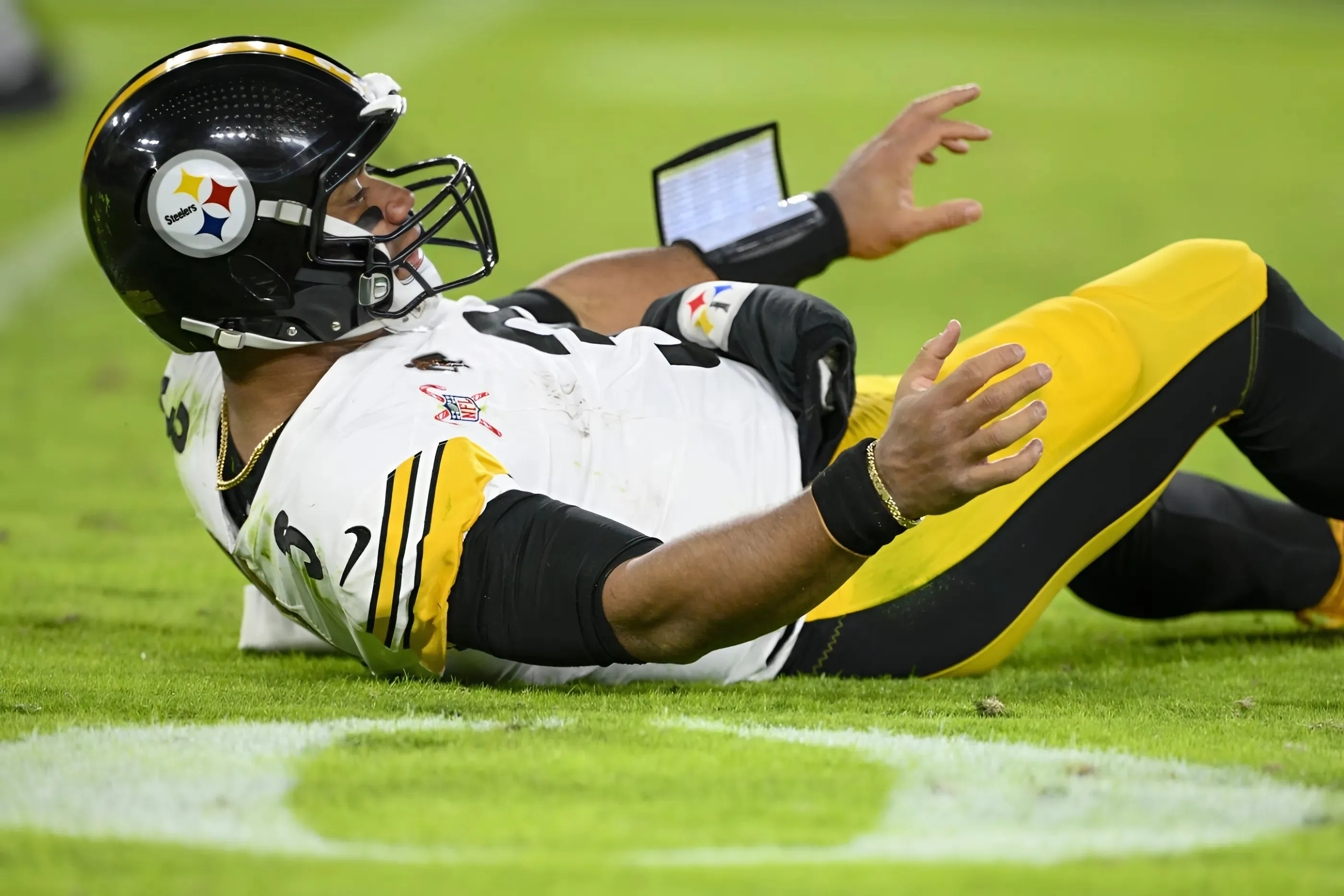 QB Russell Wilson Putting ‘Pressure On’ Steelers With Two Scheduled Visits