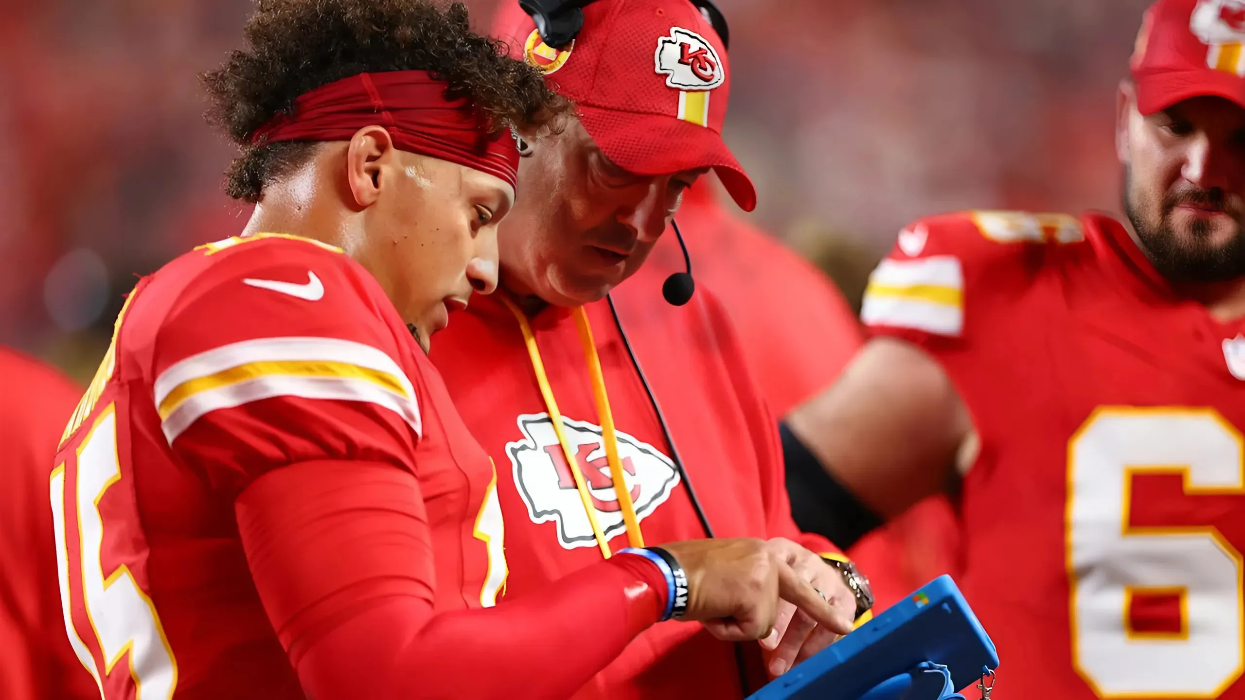 Chiefs Restructure Mahomes & Jones Contracts, Creating Nearly $50M in Cap Space for Key Moves