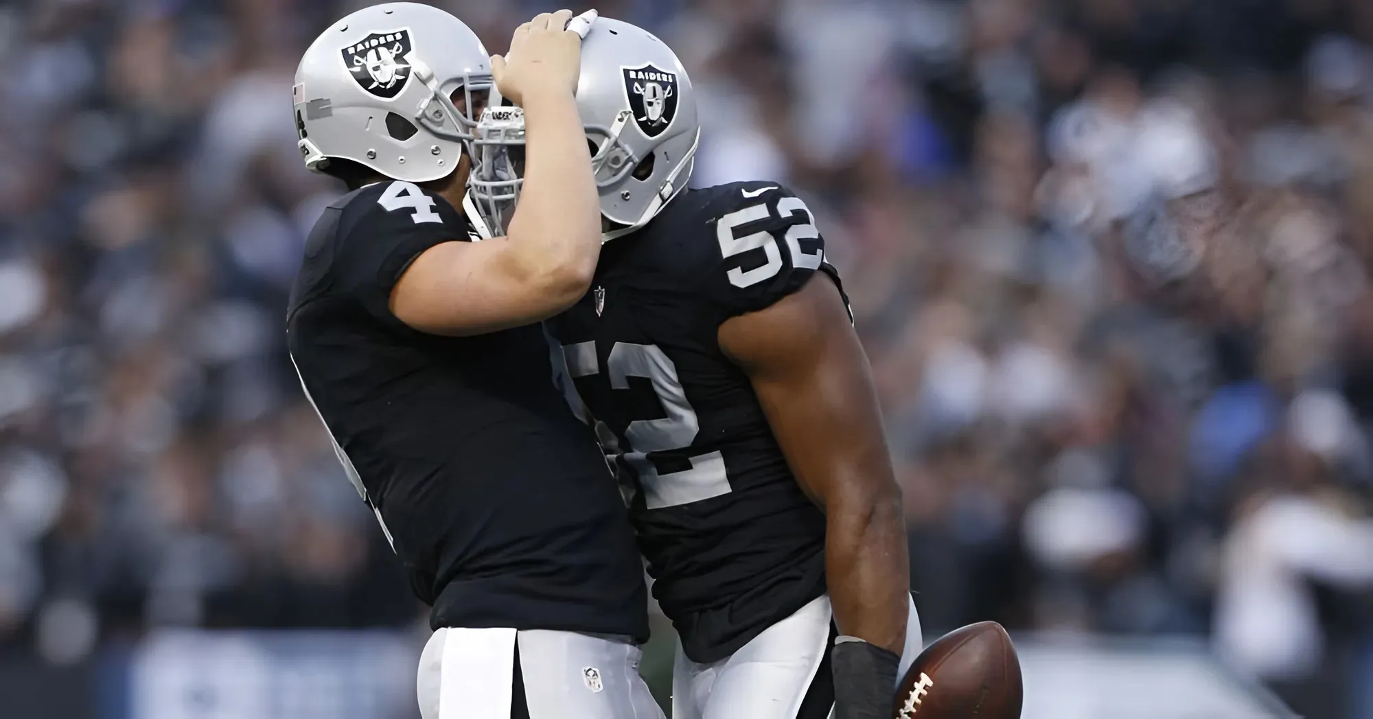 Raiders say goodbye to veteran QB, center on 1st day of free agency