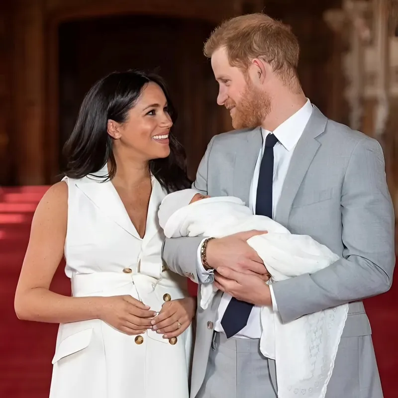 Fit for royalty! Inside Michelle Keegan's ritzy maternity hospital used by Meghan Markle where mums get champagne and 24-hour room service ngocc