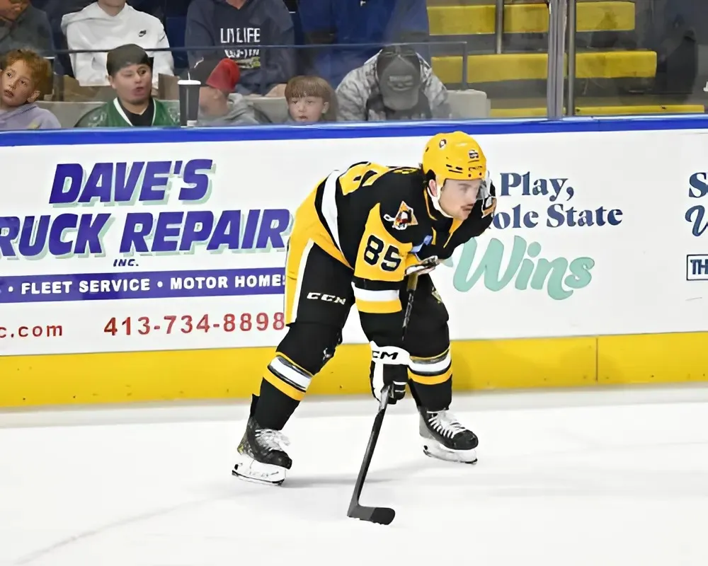 Penguins Sign Forward Avery Hayes to a Two-Year Entry-Level Contract