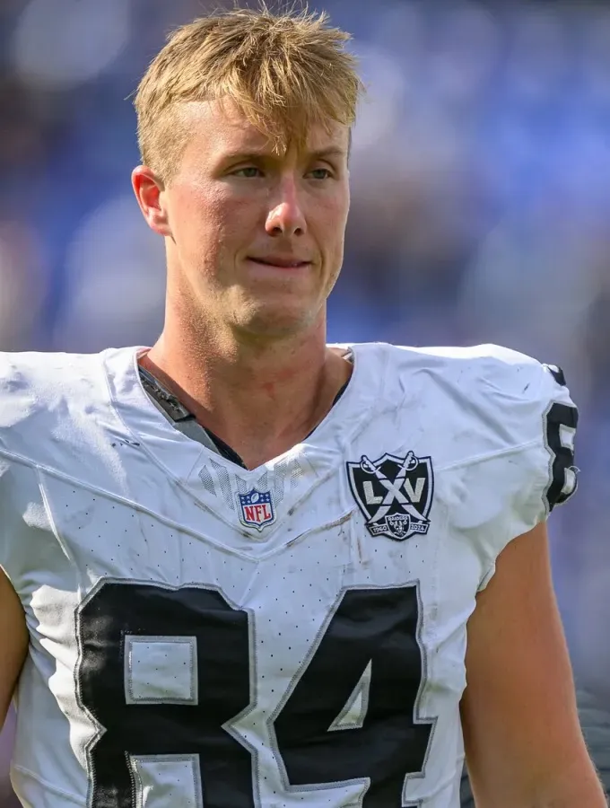 Eagles Deliver ‘Prove It’ $2 Million Contract for 1,000 Yard TE
