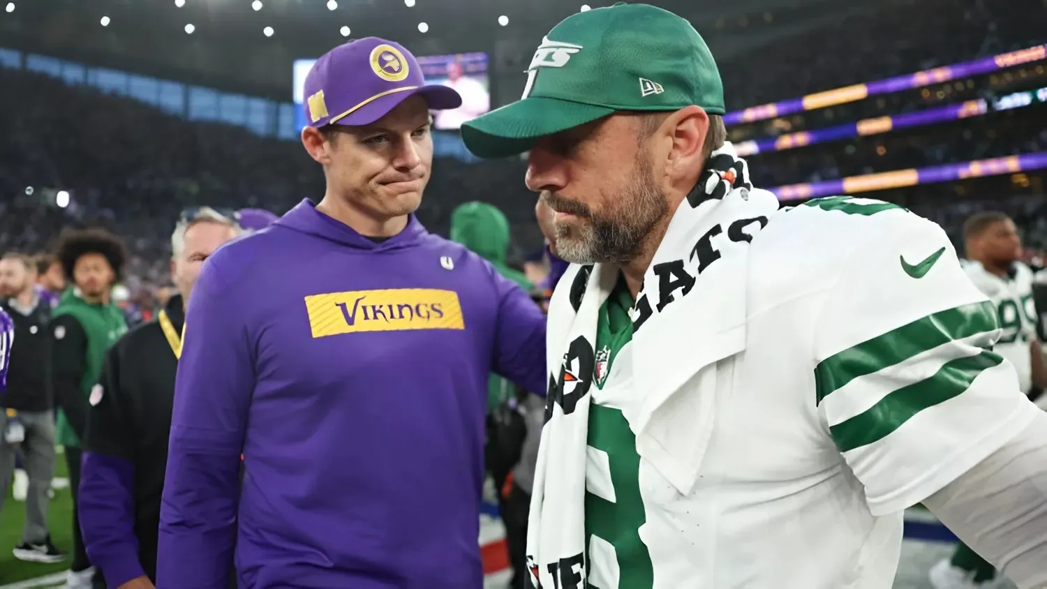 Vikings Hold Inside Track to Sign QB Aaron Rodgers: Report