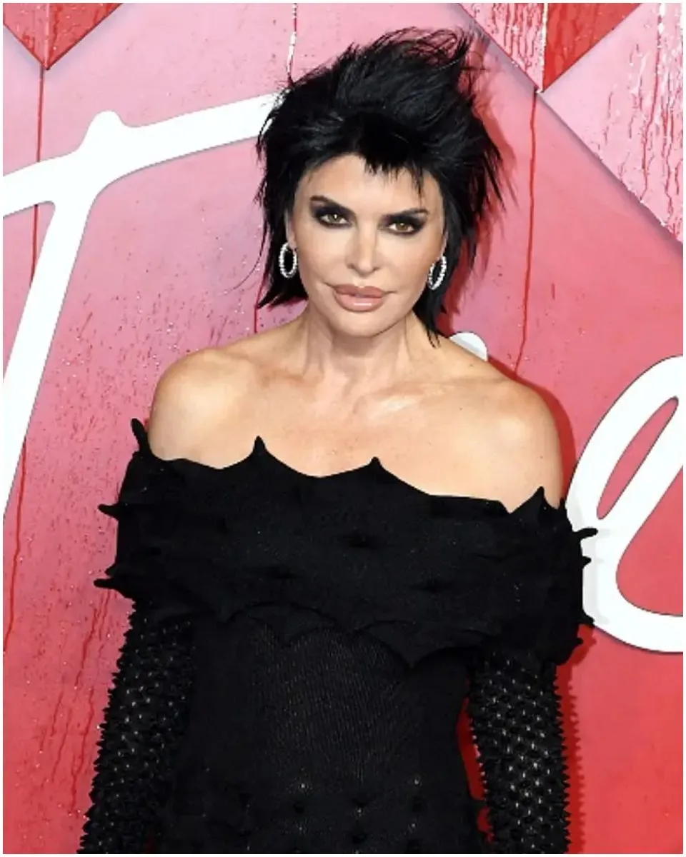 Lisa Rinna Discusses Getting “Robbed” 3 Times in “Six Weeks,” Calls It “Unf**king-Believable” as Harry Addresses Claim That They “Did It on Purpose”