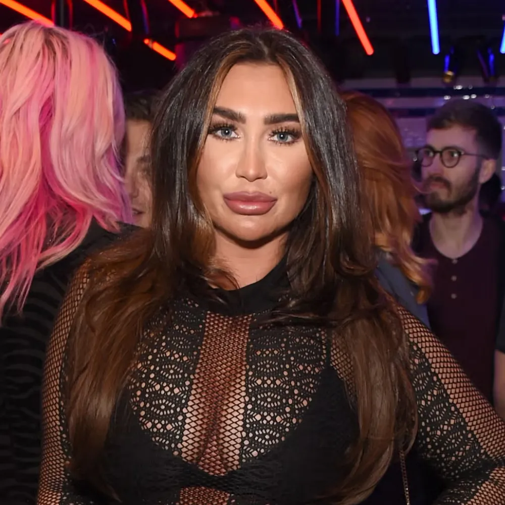 Lauren Goodger reveals she has made a huge career move after confessing that she wants to quit OnlyFans - suong