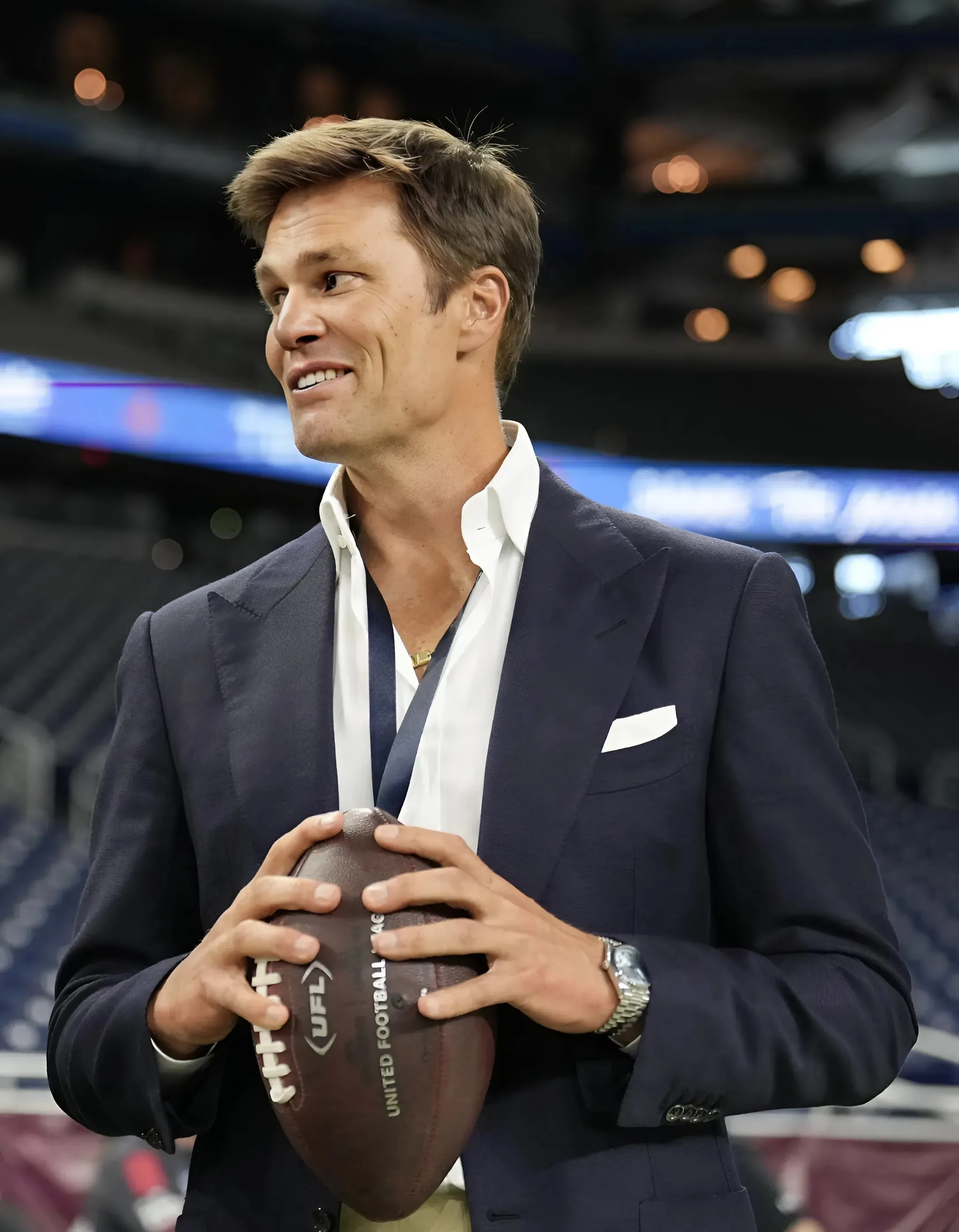 Tom Brady Talks Patriots Into Trading No. 4 Pick to Get Top QB in New Mock Draft