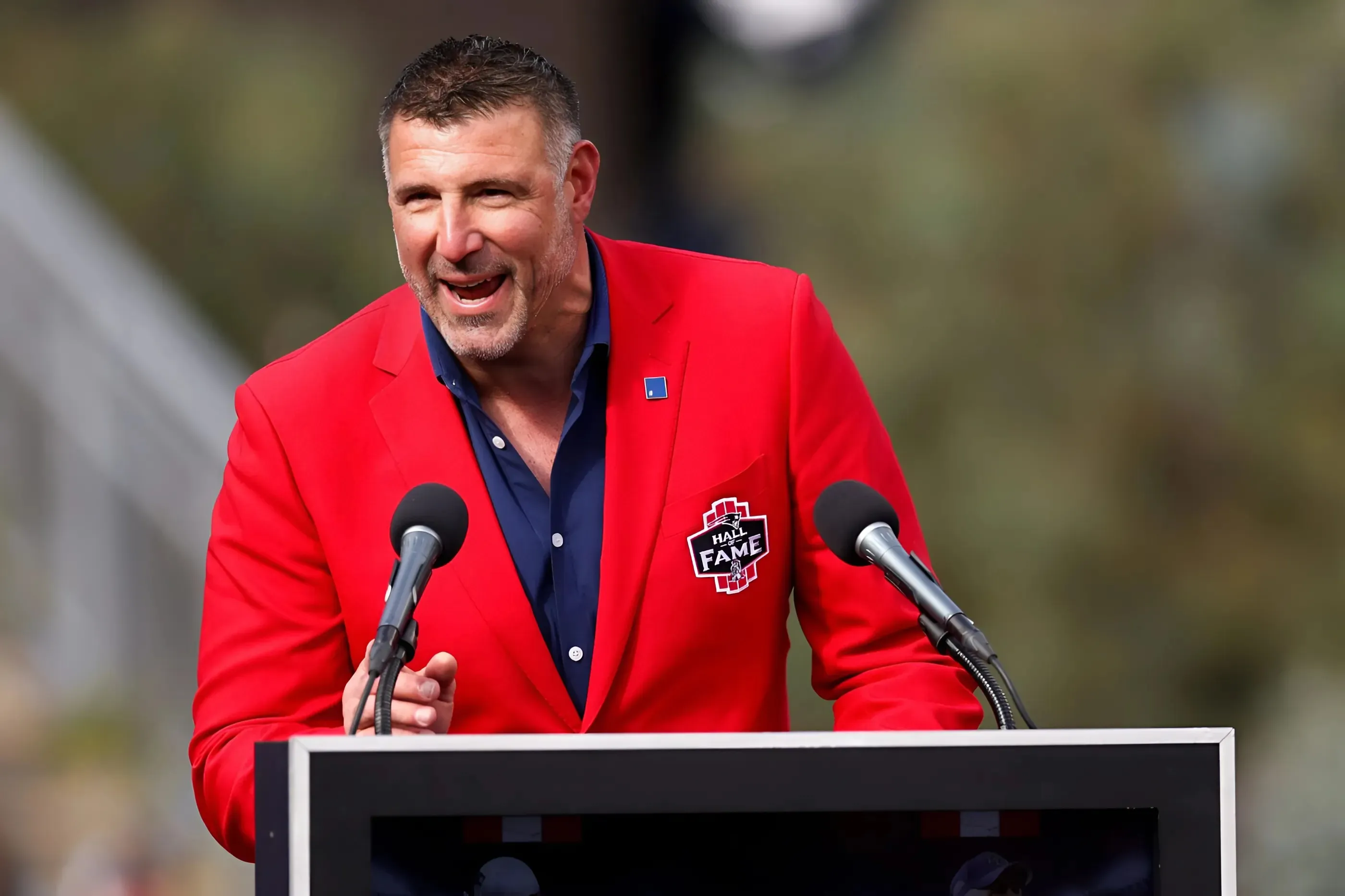 Patriots' Mike Vrabel sends calm message after whiffing on top offensive free agents