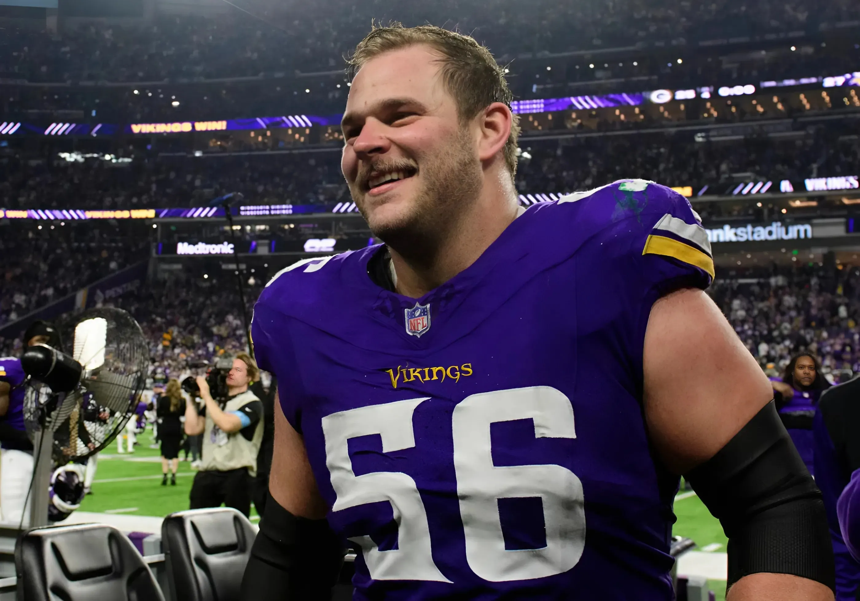 Vikings release center Garrett Bradbury amid offensive line overhaul