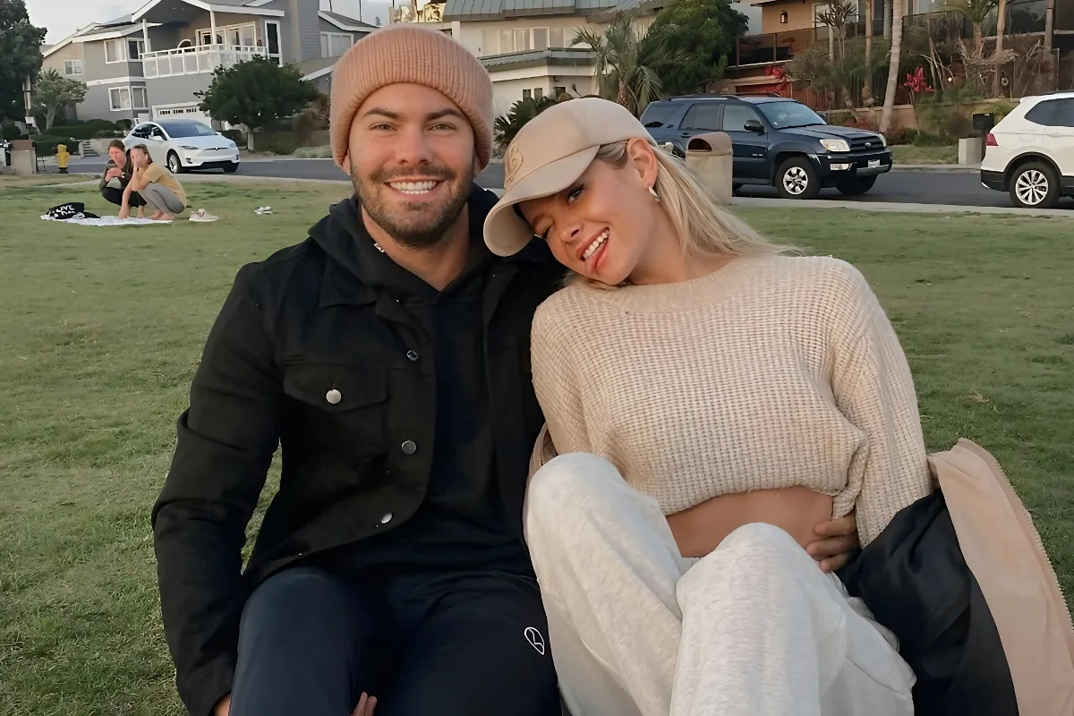 Hannah Godwin & Dylan Barbour Reveal When They’re Ready to Have Kids tram