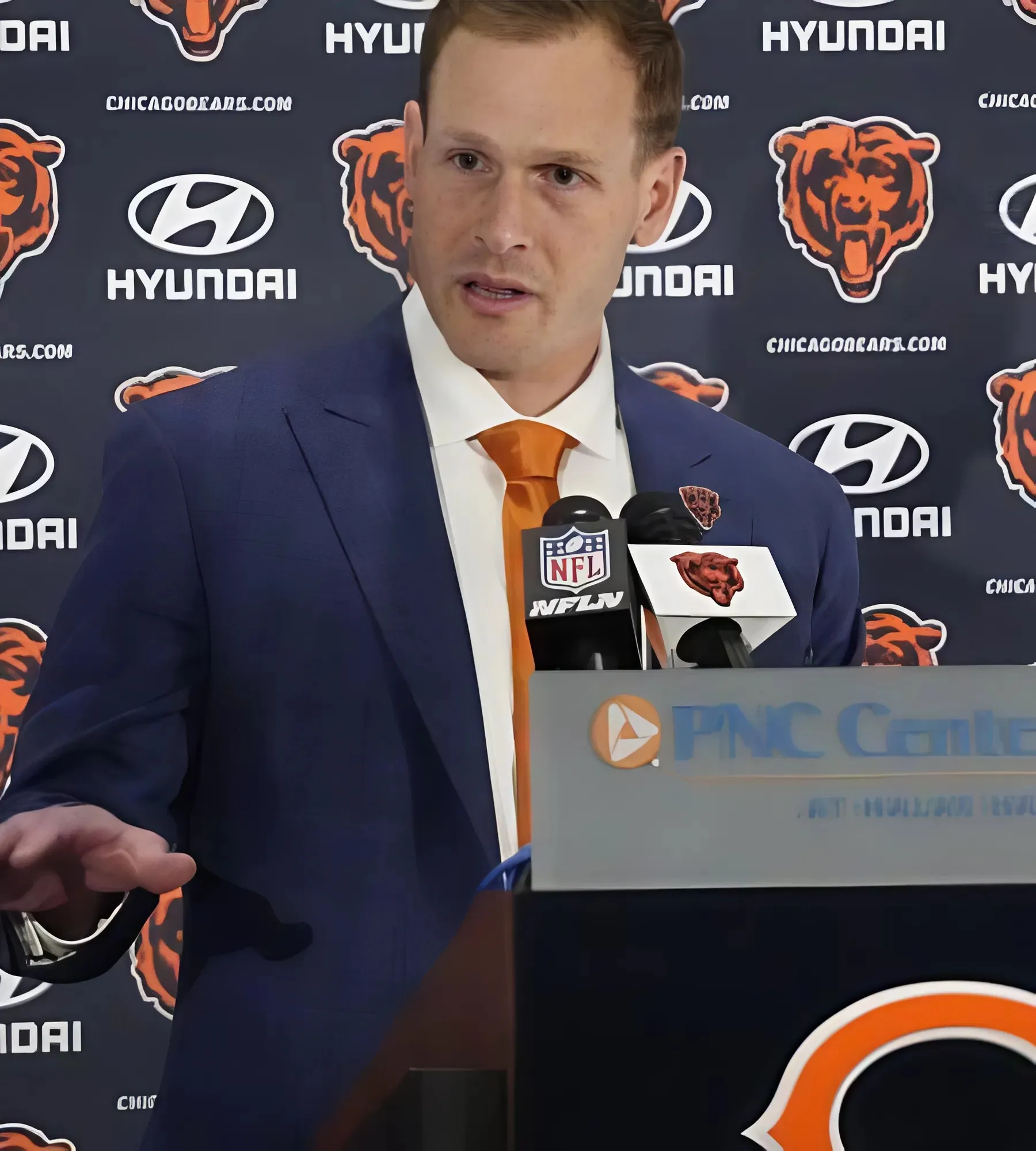 Bears Announce They’ve Re-Signed Mistake-Prone OL to 1-Year Deal