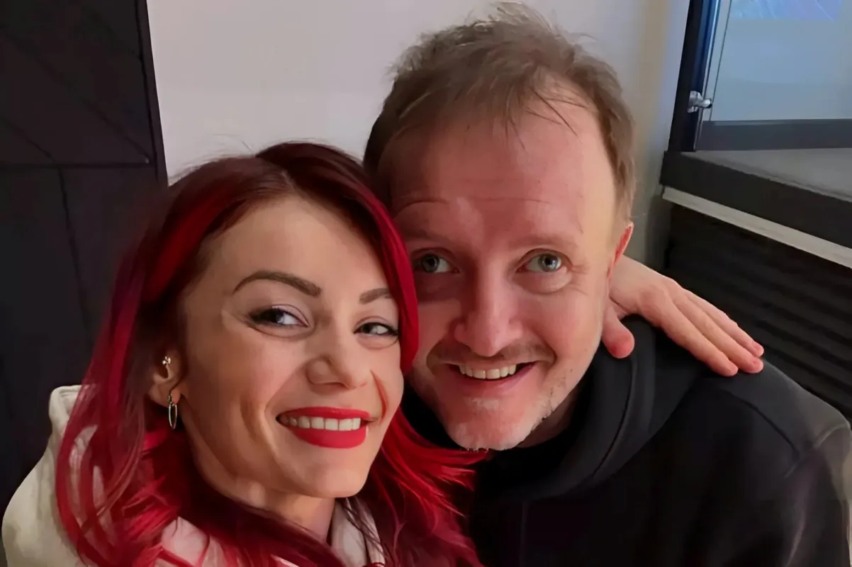 Strictly Come Dancing's Chris McCausland and Dianne Buswell supported as they say 'we don’t like to brag' liennhi