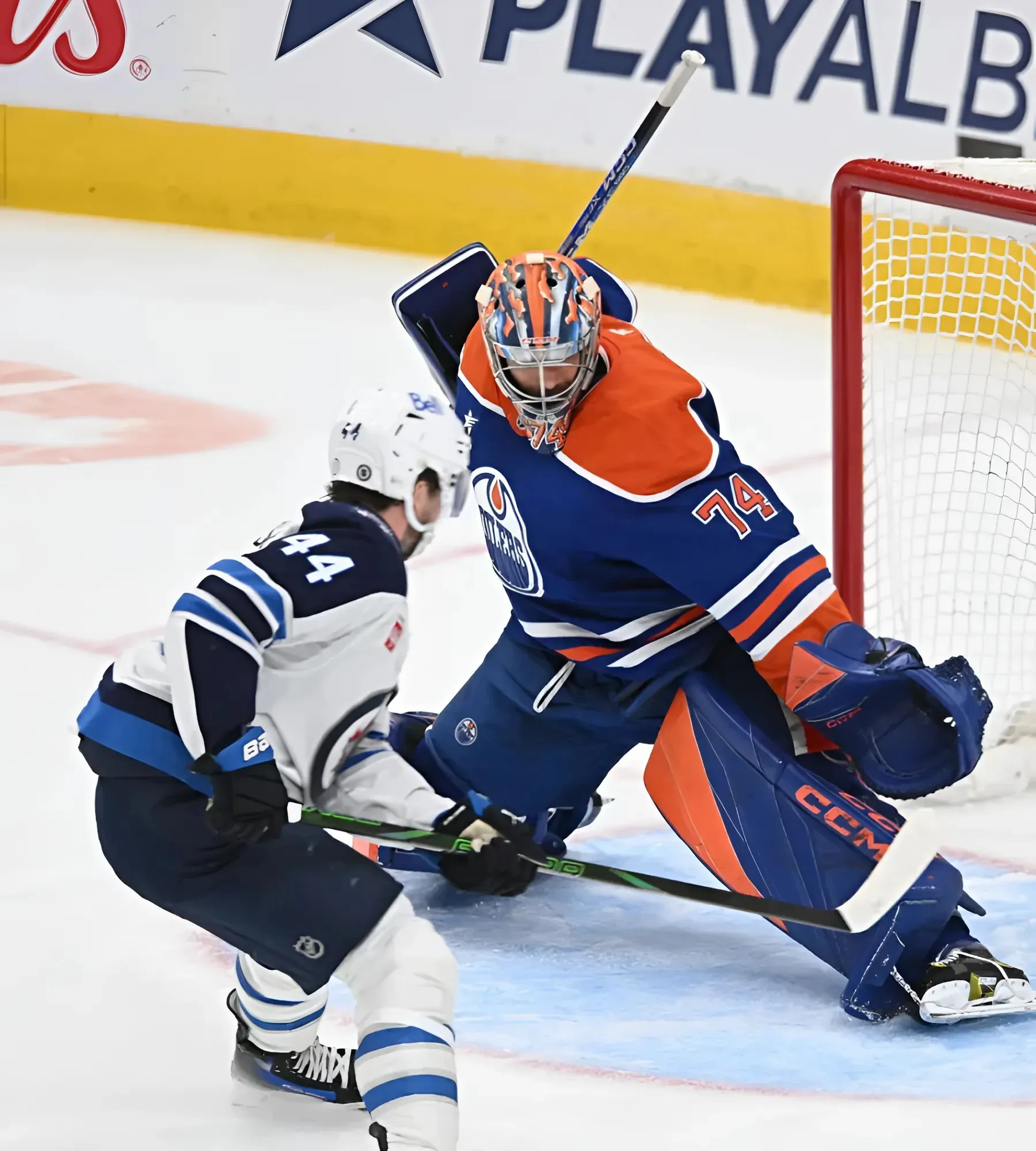 Oilers reach disaster as Stuart Skinner forced from game with injury