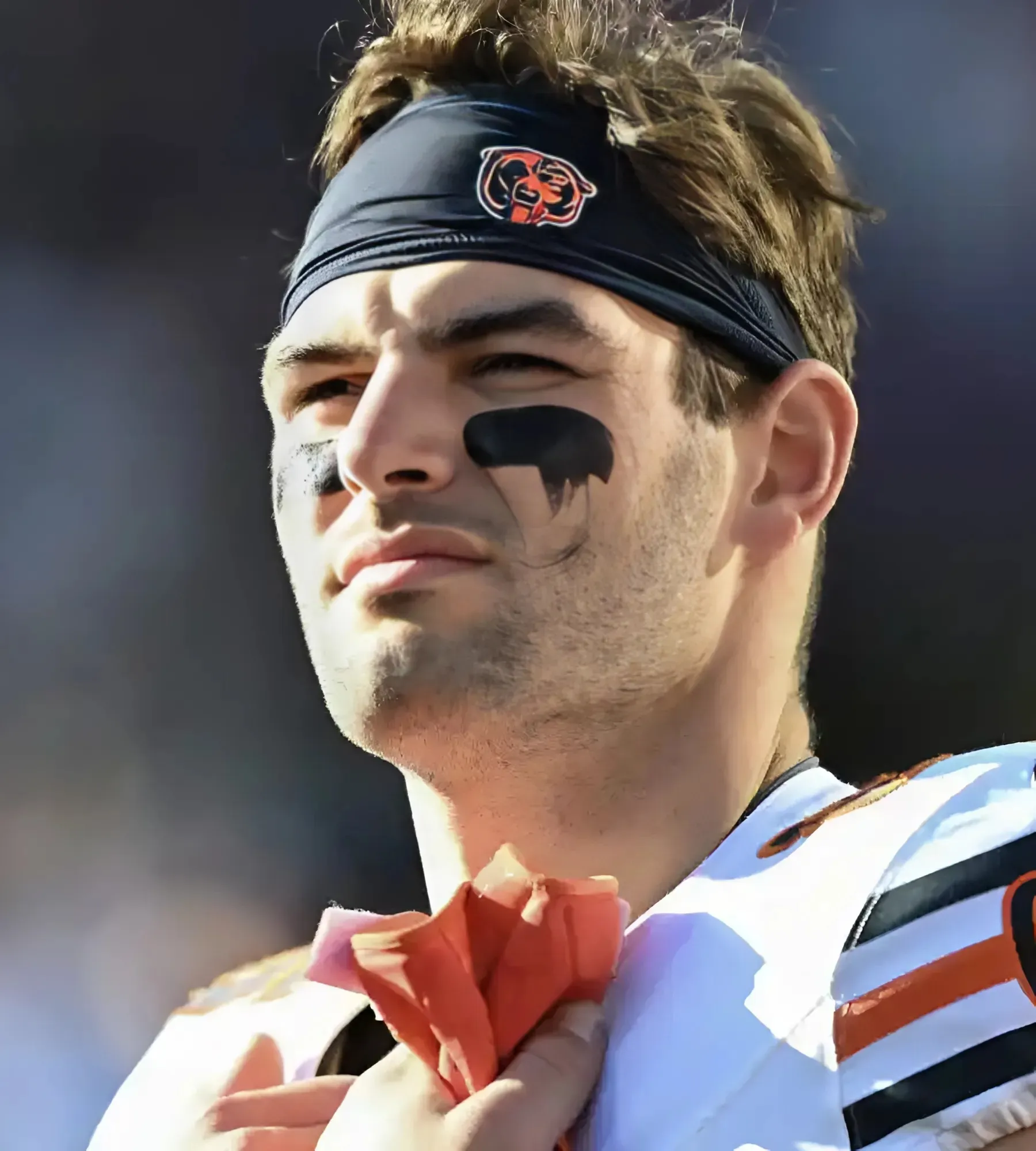 Top Bears Insider Hints at Possible Uncertain Future for TE Cole Kmet