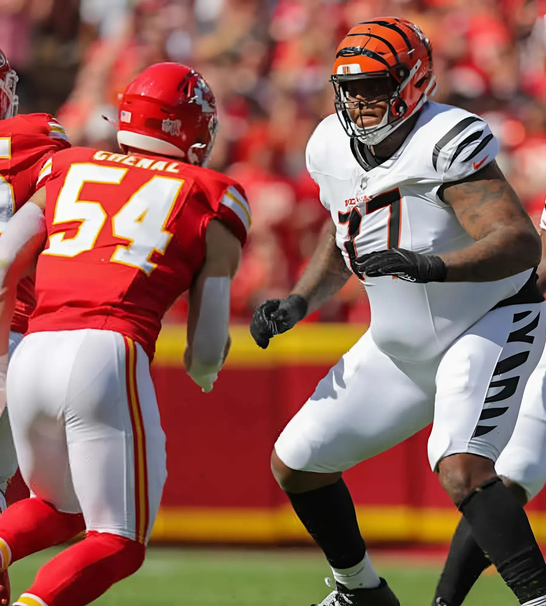 Texans add Pro Bowler with Super Bowl ring to rebuilt offensive line