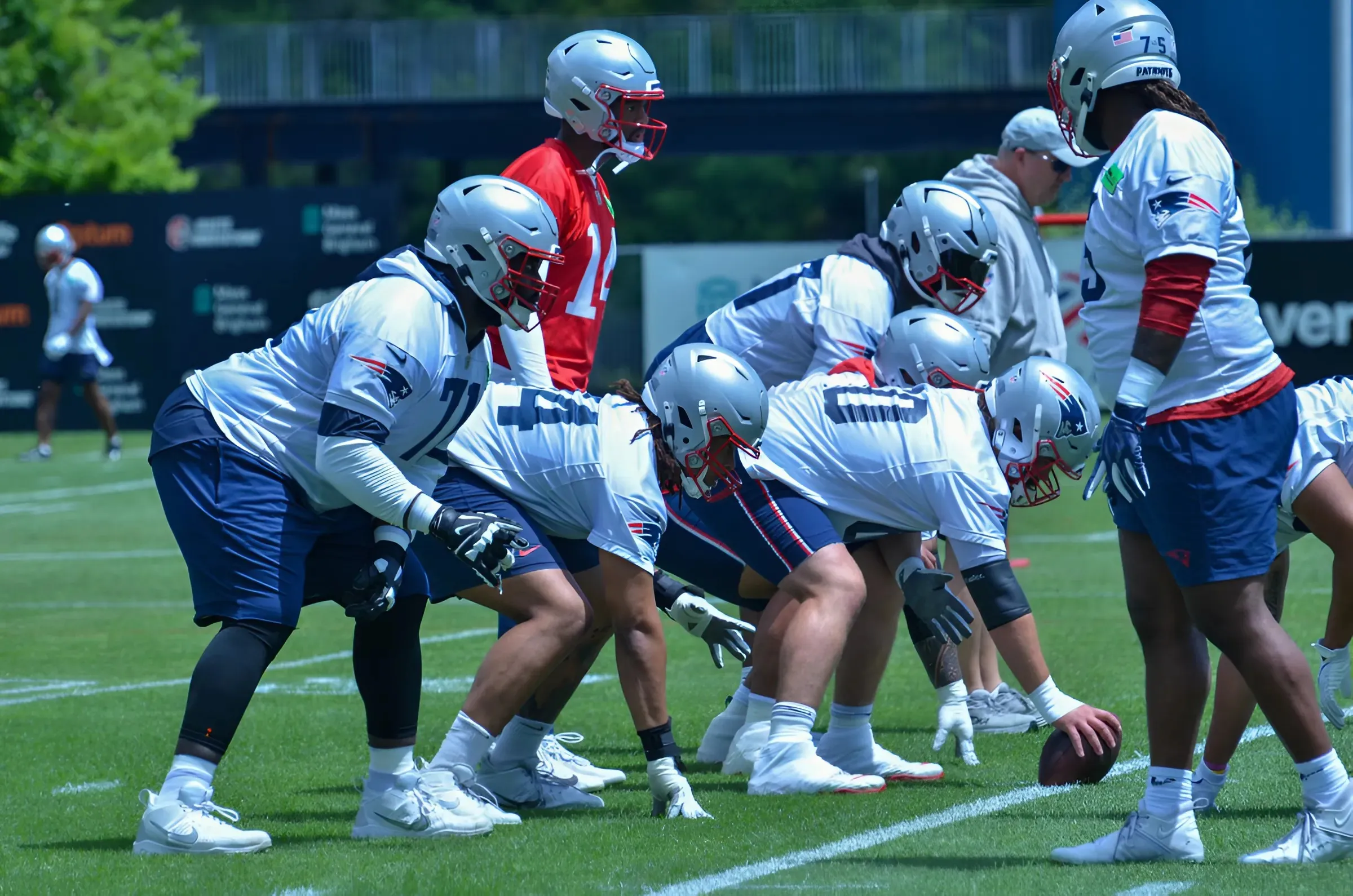 Patriots Get Stars on Both Sides of the Ball in 4-Round Athlon Sports Mock Draft