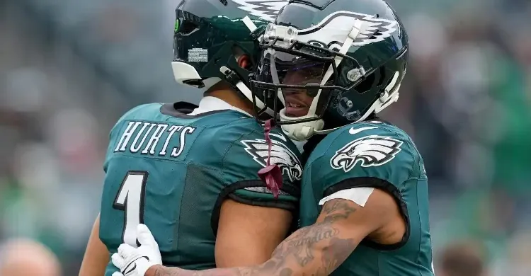 Eagles’ $75 Million WR Corrects Former Teammate Over QB Diss Eagles’ $75 Million WR Corrects Former Teammate Over QB Diss
