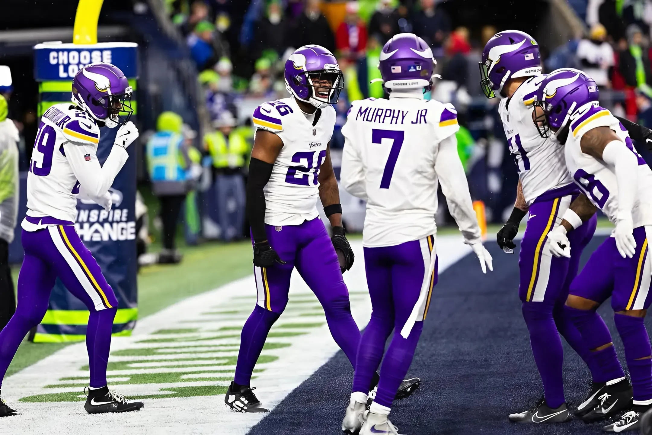 Vikings' projected new defensive starter predicted to step up big in 2025