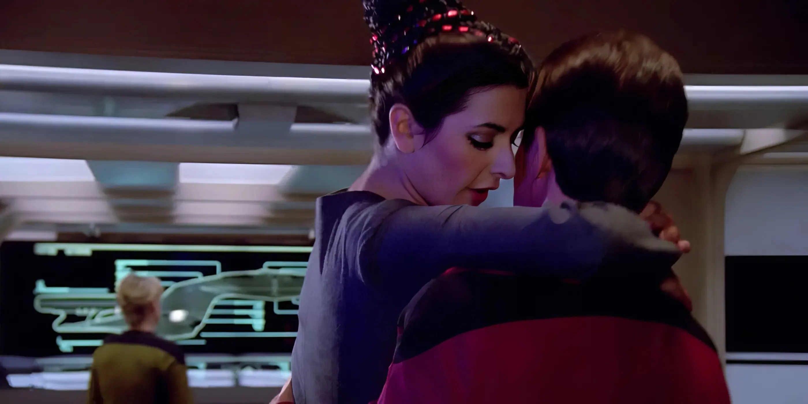 Watch These 7 Star Trek: The Next Generation Episodes That Kept Riker & Troi’s Romance Hot