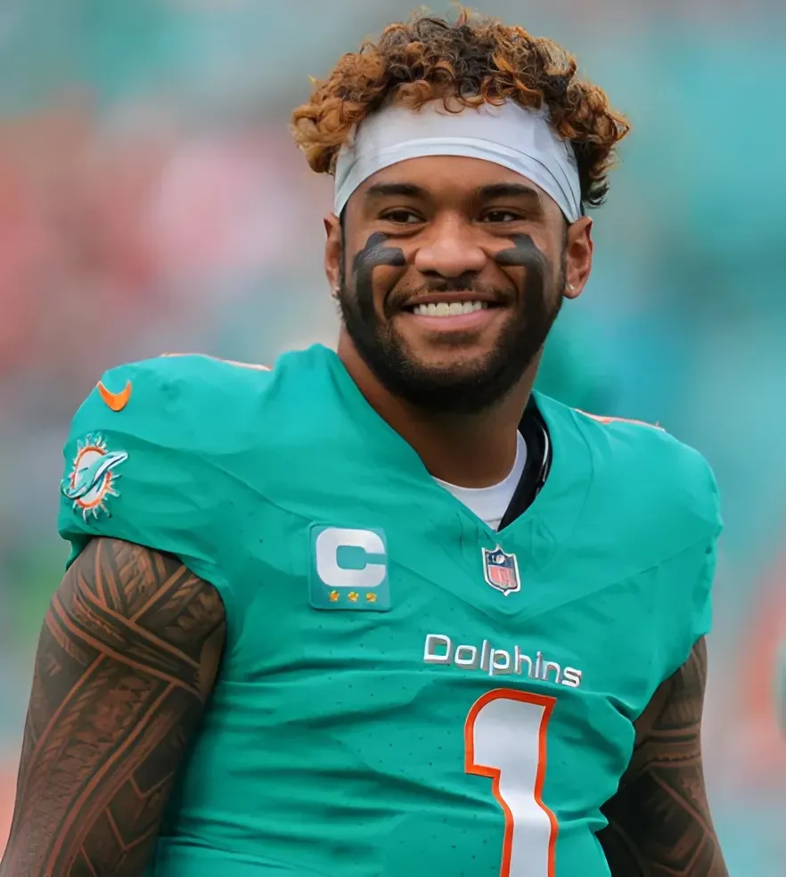 Tua Told Dolphins 'Him or Me' Before they Fired Flores