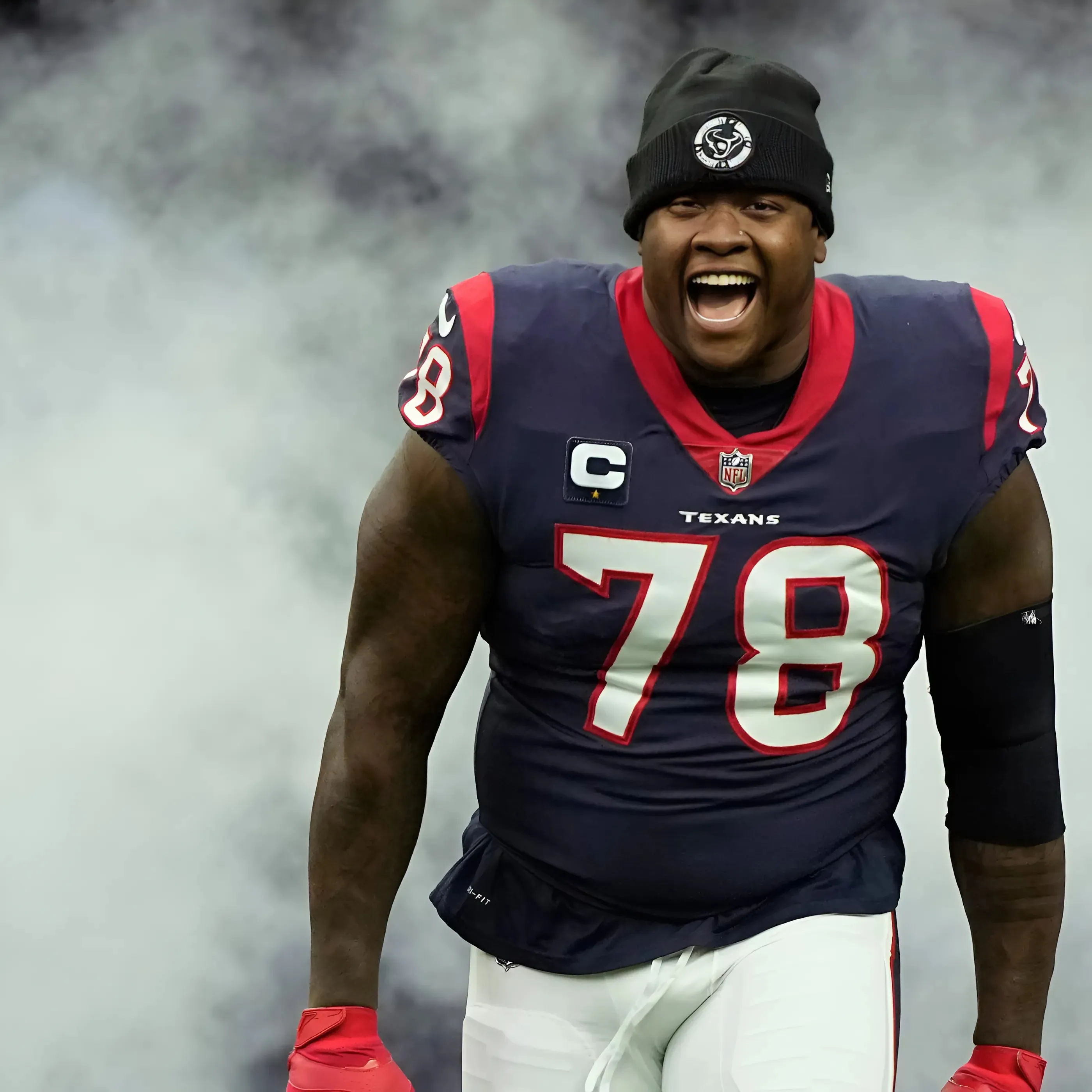 Commanders projected for imminent contract collision with Laremy Tunsil