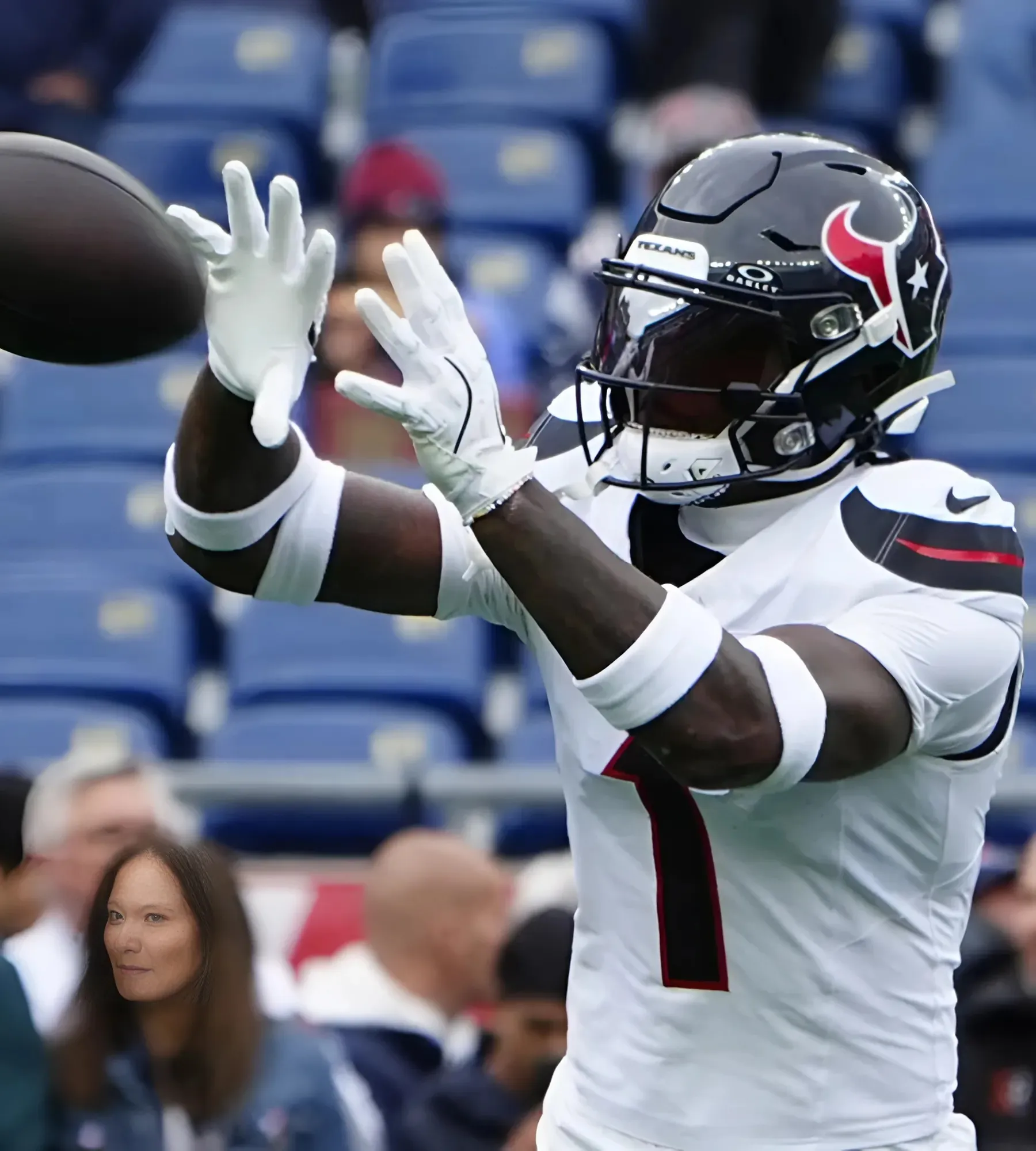 Stefon Diggs signs huge contract with AFC team