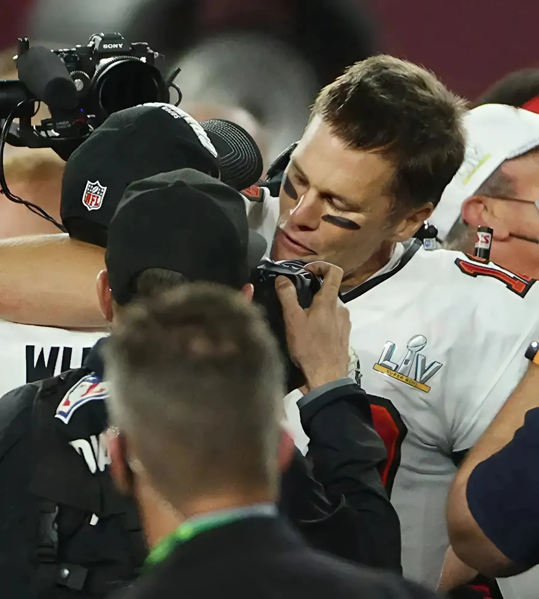 Raiders Land Former Super Bowl Champion Tom Brady Teammate & All-Pro