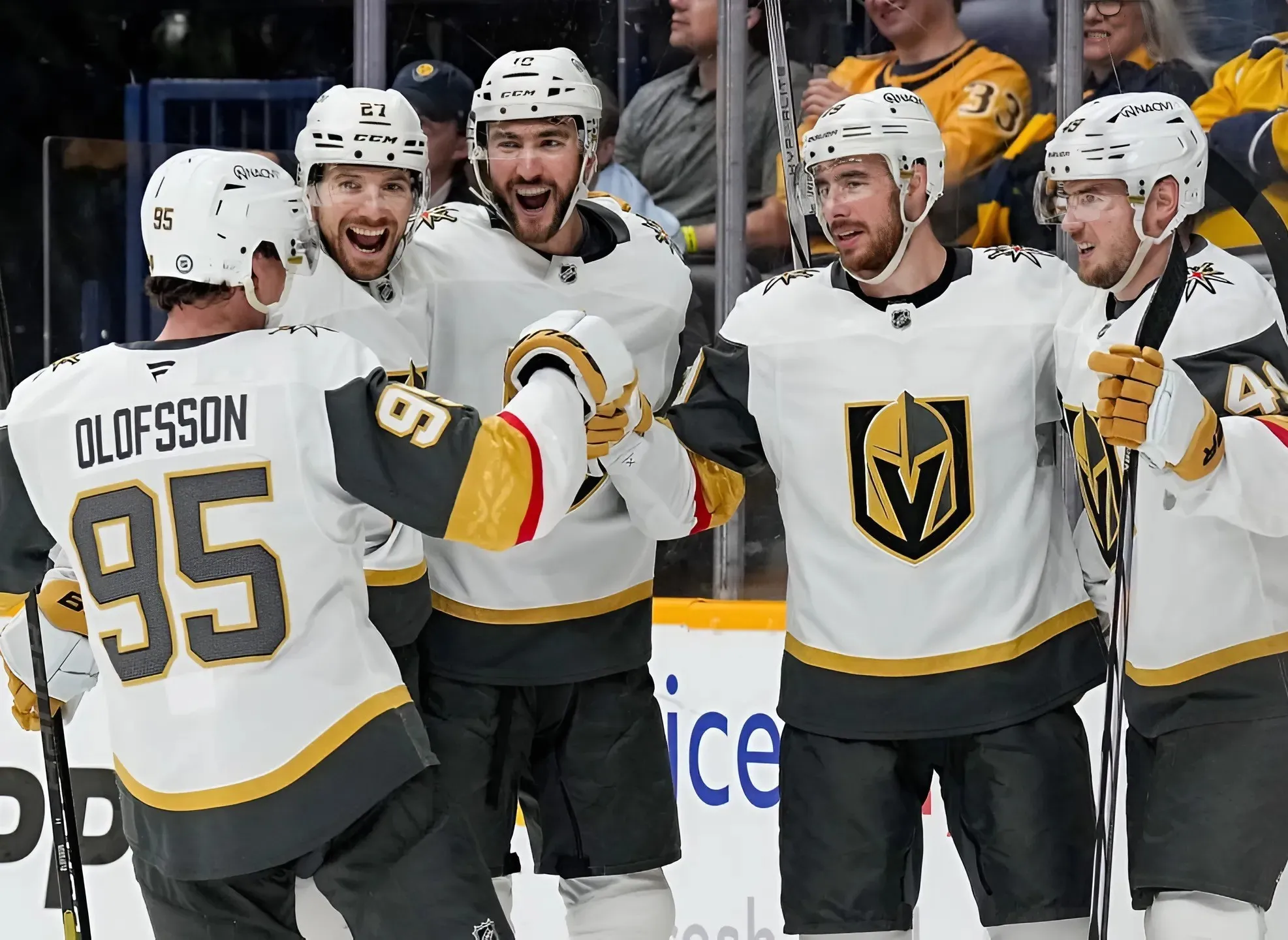 Golden Knights top Predators 3-1, sweep road trip