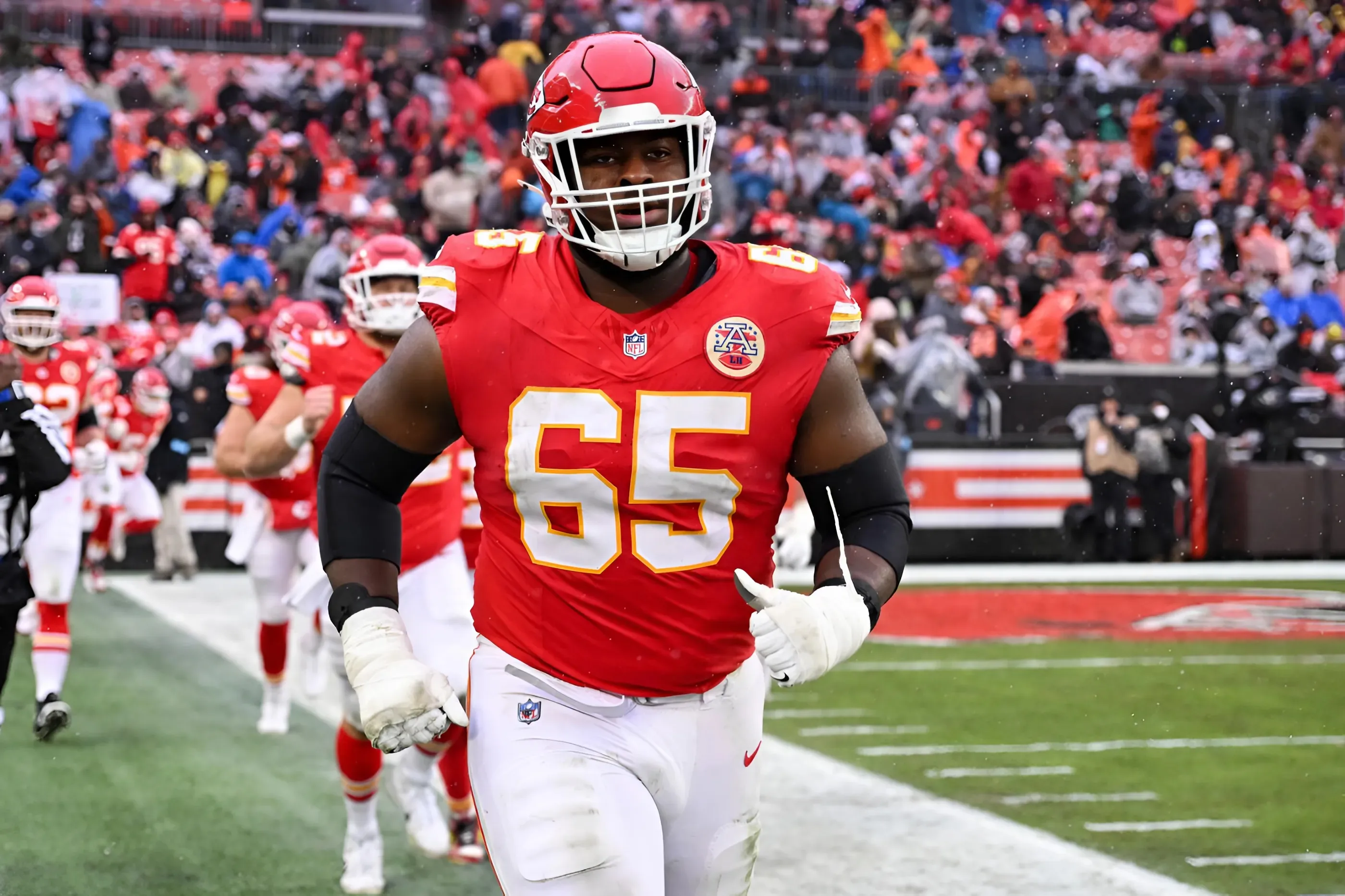 Chiefs Turn Heads with Controversial Signing of ‘Despised’ Veteran