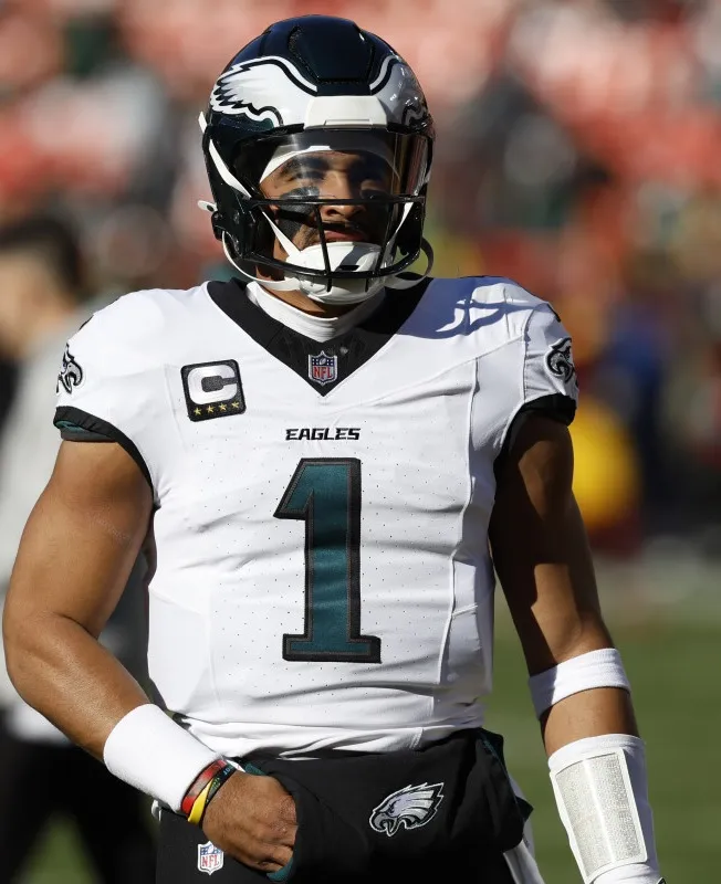Eagles Urged to Make Former Pac-12 Star New Backup QB Behind Jalen Hurts Eagles Urged to Make Former Pac-12 Star New Backup QB Behind Jalen Hurts
