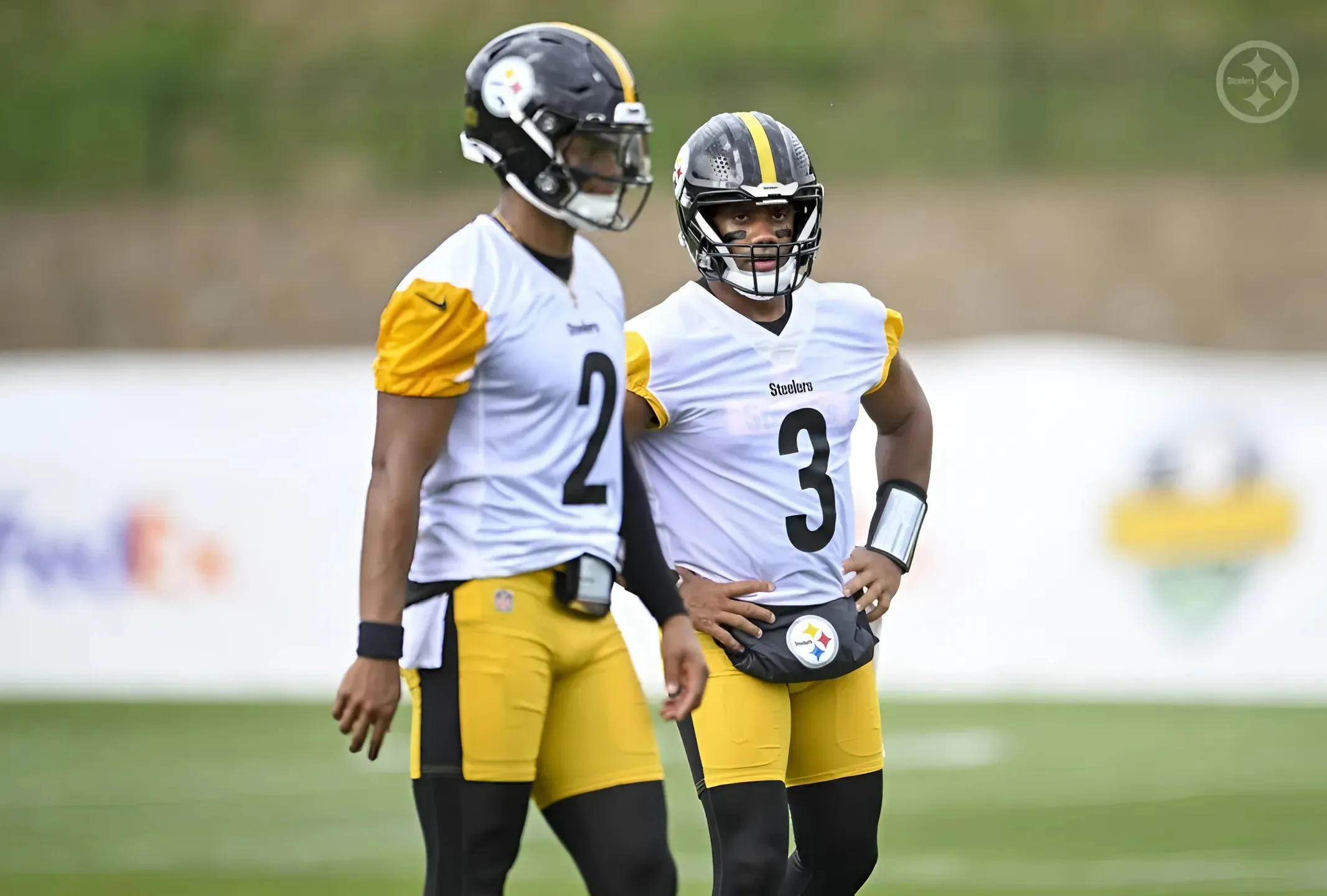 Steelers' Mike Tomlin Detailed QB Situation Going Wrong With Justin Fields And Russell Wilson