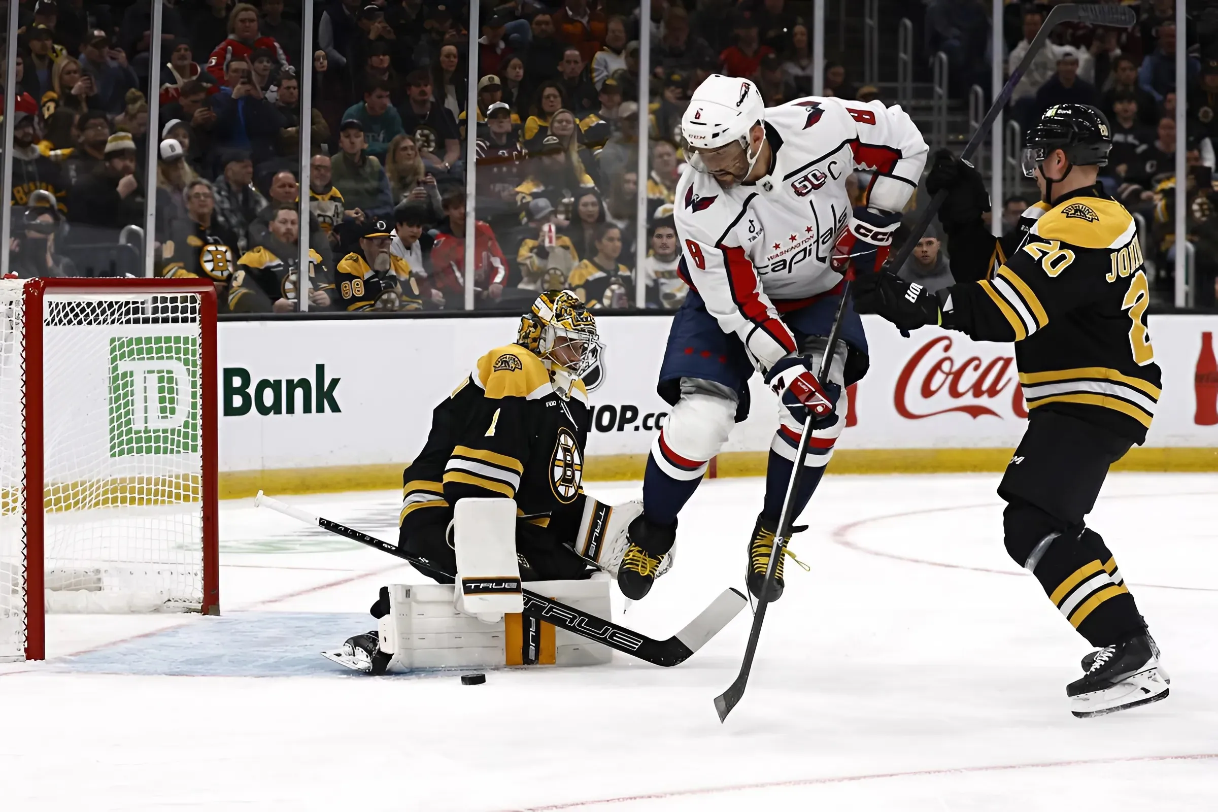 Capitals Triumph Over Bruins in Ryan Leonard's NHL Debut, Clinching Victory 4-3; Alex Ovechkin Inches Closer to NHL Record with Stellar Performance trucc