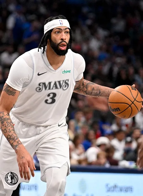 Mavericks' Anthony Davis nightmare scarily reappears at worst time