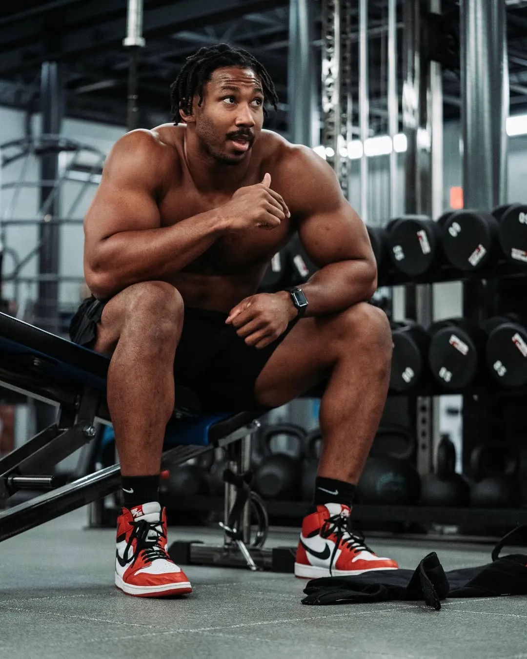 Browns' Myles Garrett issued 'challenge' after historic $160 million contract extension