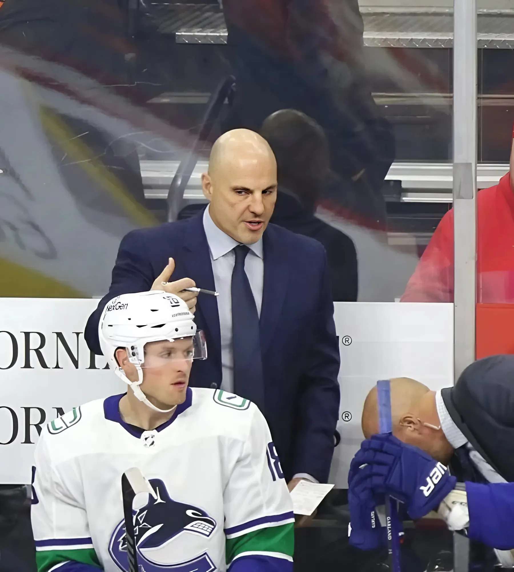 Insider Reports Canucks Want to Keep Rick Tocchet Behind Bench