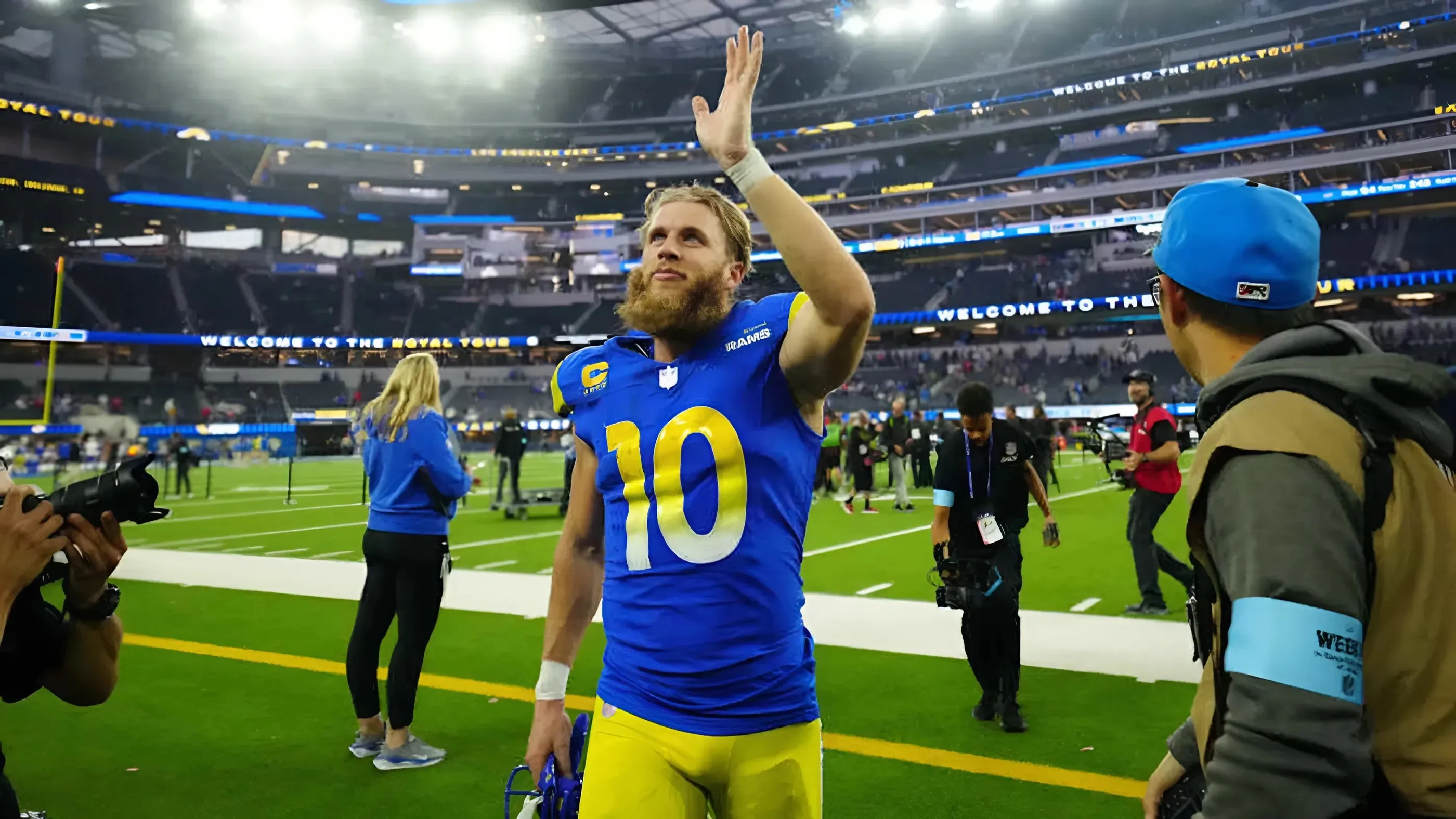 New Seahawks WR Breaks Down After Heartfelt Farewell Messages From Former Teammates—An Emotional Goodbye That Shows Just How Much He Meant