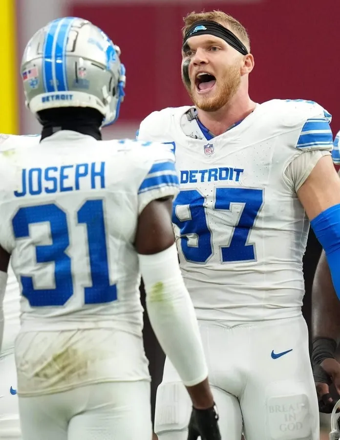 Calls Mount for Lions to Sign Pro Bowler ‘Before It’s Too Late’ Calls Mount for Lions to Sign Pro Bowler ‘Before It’s Too Late’
