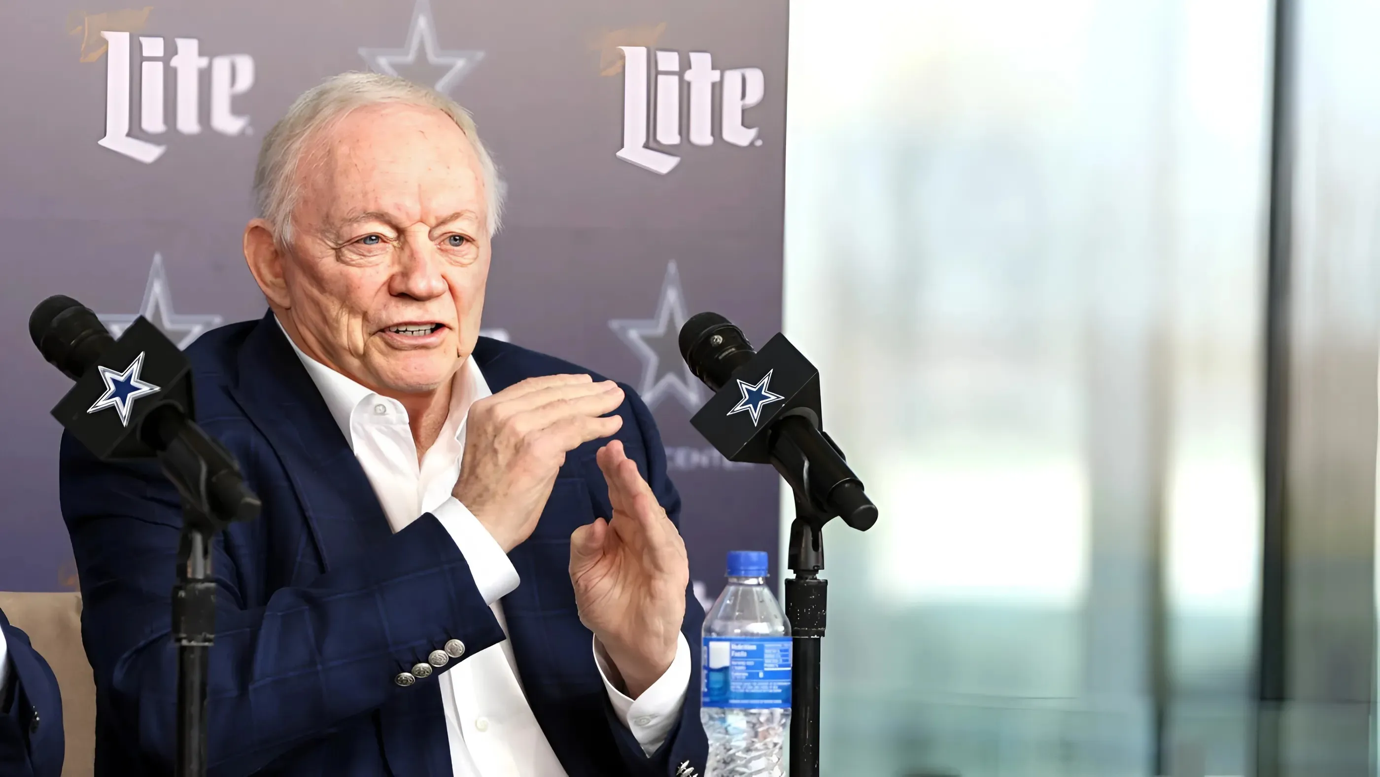 Jerry Jones Sends a Strong Message to Micah Parsons—Is the Cowboys Star Facing a Make-or-Break Season?